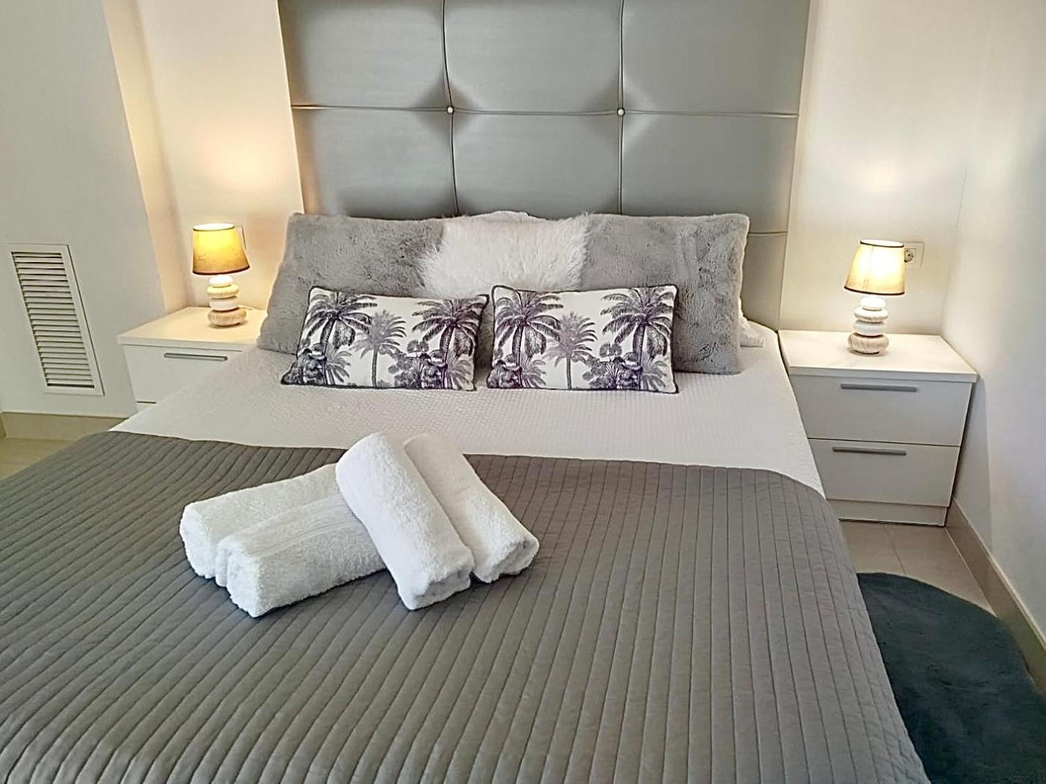 Valencia Beachfront Home 22 ภายนอก รูปภาพ